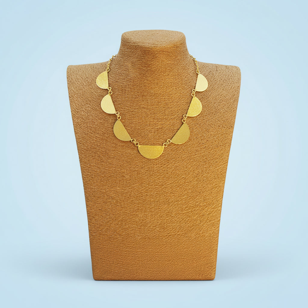MILOS necklace plated in 18kt gold - a design with character.